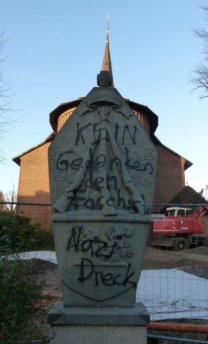 0 Kriegerdenkmal Emmauskirche